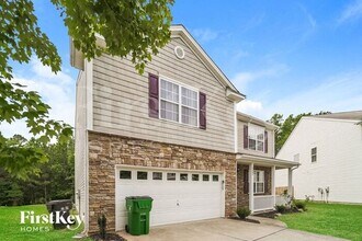 7302 Lamplighter Close Dr in Matthews, NC - Foto de edificio - Building Photo