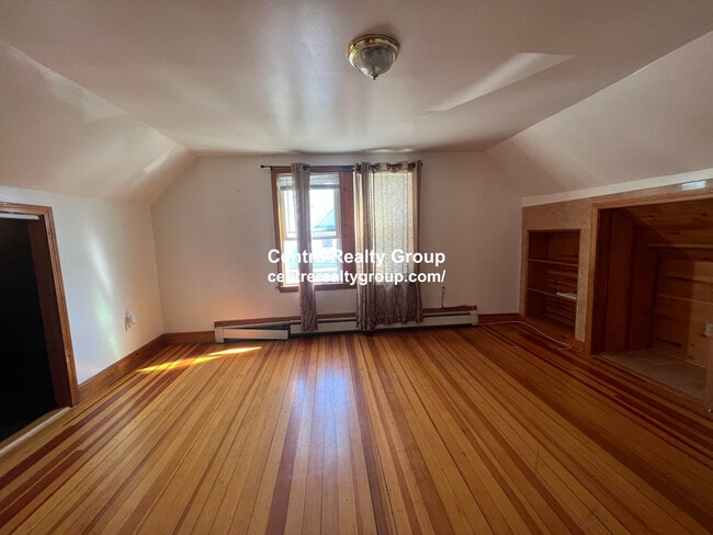 7 Gayland St, Unit 2 in Boston, MA - Foto de edificio - Building Photo