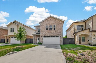 2209 Silverbonnet St in Houston, TX - Building Photo - Building Photo