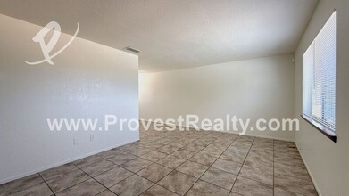 13136 Navajo Rd in Apple Valley, CA - Building Photo - Building Photo