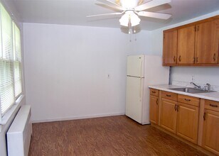 152 W Yaphank Rd in Coram, NY - Building Photo - Building Photo
