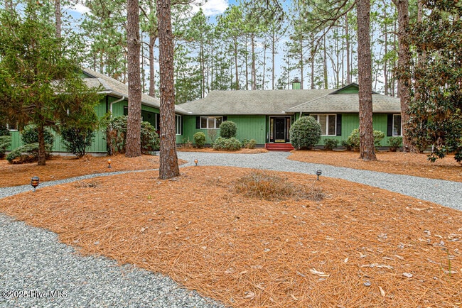 property at 176 Devonshire Ave W