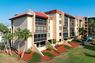 Promenades West in Port Charlotte, FL - Building Photo - Building Photo