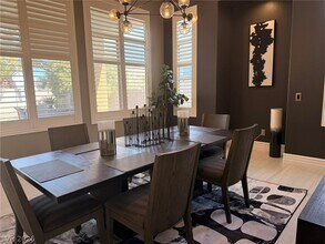 394 Highland Hills Ct in Las Vegas, NV - Building Photo - Building Photo