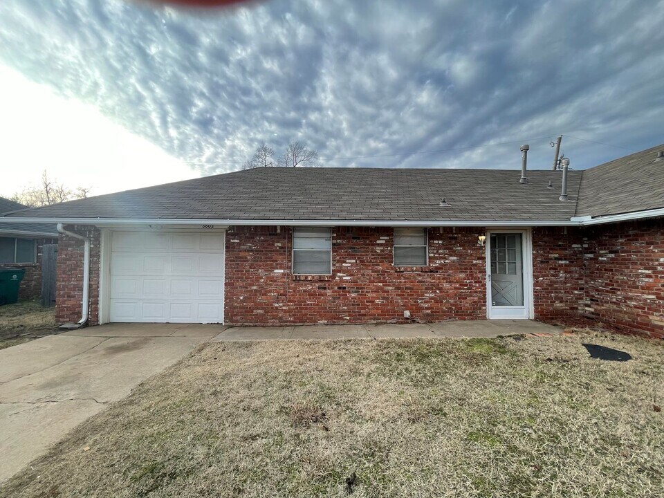 3603 Willow Springs Dr in Oklahoma City, OK - Building Photo
