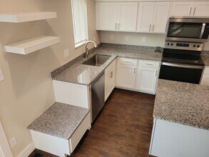 4971 W 16th St in Indianapolis, IN - Foto de edificio - Building Photo