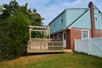 1604 Clearview Rd in Lansdale, PA - Building Photo - Building Photo