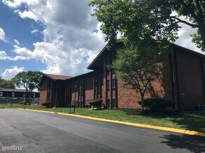 4443 Mobile Dr in Columbus, OH - Building Photo - Building Photo