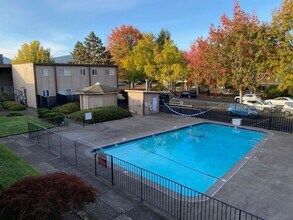 Southgate Apartments in Eugene, OR - Foto de edificio - Interior Photo
