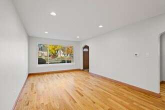 1307 Highridge Pkwy in Westchester, IL - Building Photo - Building Photo