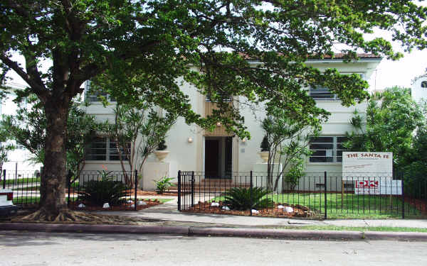 1051 Michigan Ave in Miami Beach, FL - Building Photo