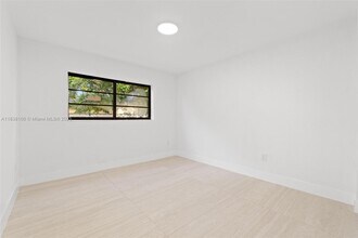 2442 SW 3rd St in Miami, FL - Building Photo - Building Photo