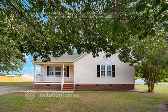 105 Arthur Dr in Clayton, NC - Foto de edificio - Building Photo