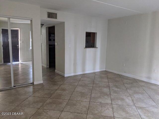 102 S Peninsula Dr in Daytona Beach, FL - Building Photo - Building Photo
