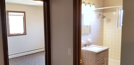 Point 47 Apartments (3501) in Minneapolis, MN - Foto de edificio - Building Photo