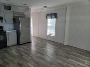 12344 Seminole Blvd in Largo, FL - Building Photo - Building Photo