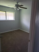 120 E Janin Cir in Portland, TX - Foto de edificio - Building Photo