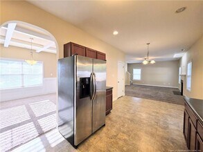 389 Roanoke Dr in Raeford, NC - Foto de edificio - Building Photo