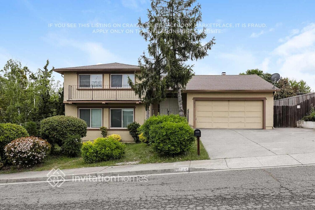 913 Locust Dr in Vallejo, CA - Building Photo