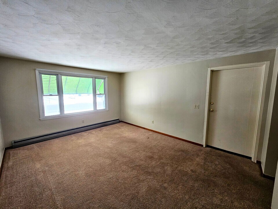 1250 Center Rd in Buffalo, NY - Building Photo