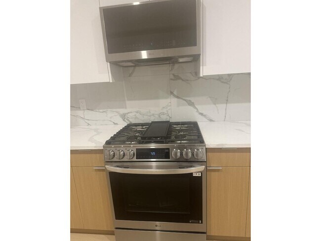 6983-6204 204 St in Langley, BC - Building Photo - Building Photo