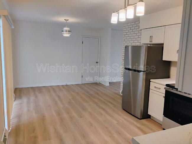 22 N 17th Ave in Canton, IL - Building Photo - Building Photo