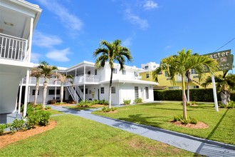 Lancaster Apartments in Miami Beach, FL - Foto de edificio - Building Photo