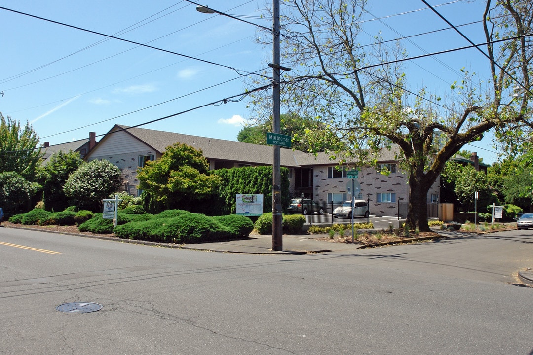 2020-2038 NE Clackamas St in Portland, OR - Building Photo