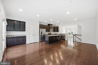 22447 Bright Sky Dr in Clarksburg, MD - Building Photo - Building Photo