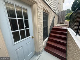 2218 Central Ave in Vienna, VA - Building Photo
