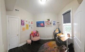 2310 N Kenneth Ave in Chicago, IL - Building Photo - Building Photo