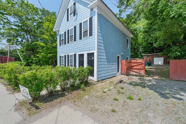 112 Westminster St in Fitchburg, MA - Building Photo - Building Photo
