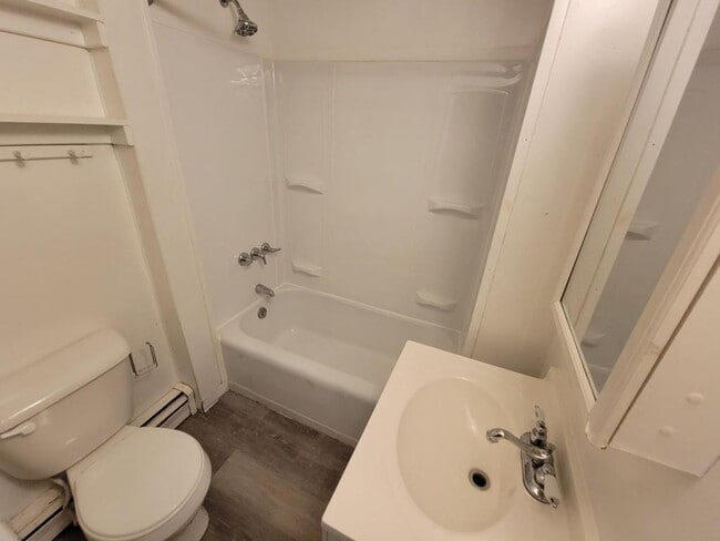 48 Elizabeth St in Amsterdam, NY - Building Photo - Building Photo