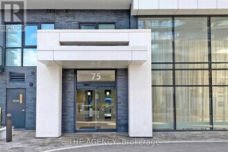 75 Oneida Crescent in Richmond Hill, ON - Building Photo - Building Photo