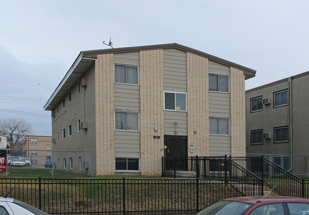 3024 Pillsbury Ave S in Minneapolis, MN - Building Photo
