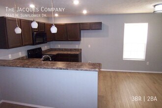 5640 W Sunflower Dr in Springfield, MO - Building Photo - Building Photo