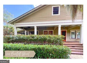 208 Bartlett St in St. Marys, GA - Building Photo - Building Photo