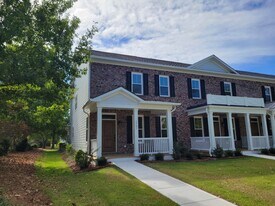 3901 Harkers Way in New Bern, NC - Building Photo