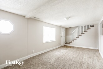 900 Maple Ln in Harrisonville, MO - Building Photo - Building Photo