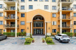 9340 Fontainebleau Blvd in Miami, FL - Building Photo