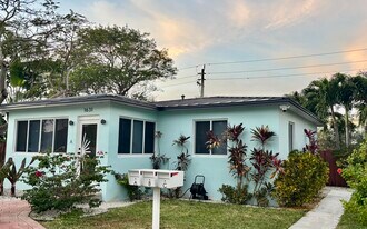 1631 Liberty St, Unit A in Hollywood, FL - Building Photo