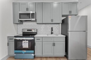 111 Bank St in Waterbury, CT - Building Photo