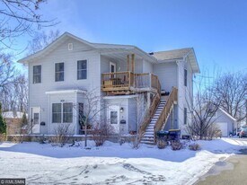 808 2nd St in Farmington, MN - Building Photo
