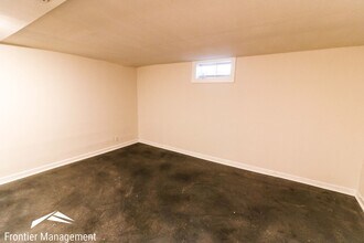 1026 Bertrand St in Manhattan, KS - Building Photo - Building Photo