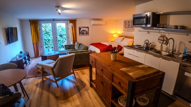 1239 N Commonwealth Ave in Los Angeles, CA - Foto de edificio - Building Photo