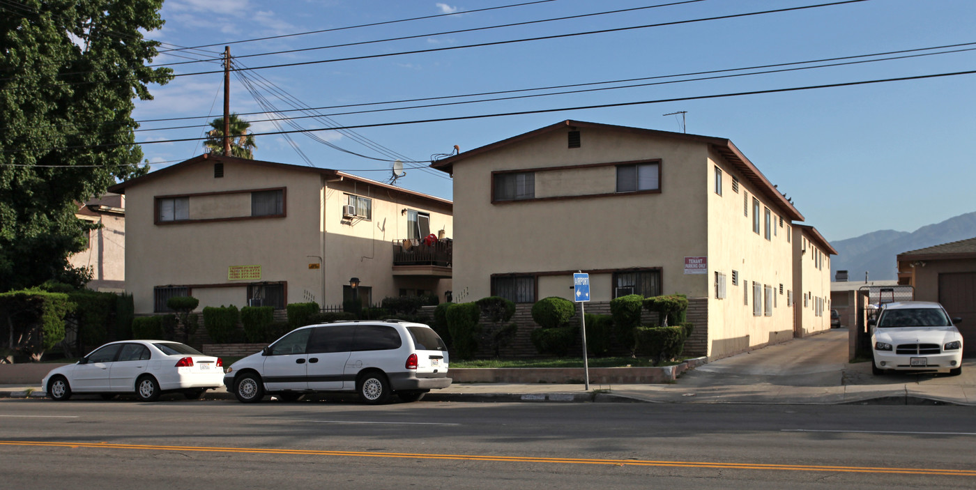 11111-11117 Lower Azusa Rd in El Monte, CA - Building Photo