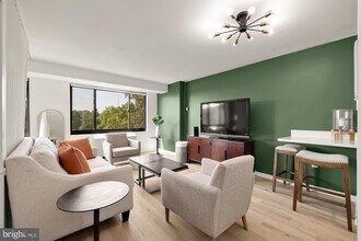 5410 Connecticut Ave NW in Washington, DC - Building Photo - Building Photo