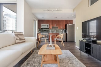 3444 Fairfax Dr in Arlington, VA - Foto de edificio - Building Photo