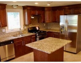 10 Whiting Way in Stoughton, MA - Building Photo