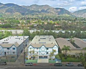 14029 Foothill Blvd in Sylmar, CA - Foto de edificio - Primary Photo